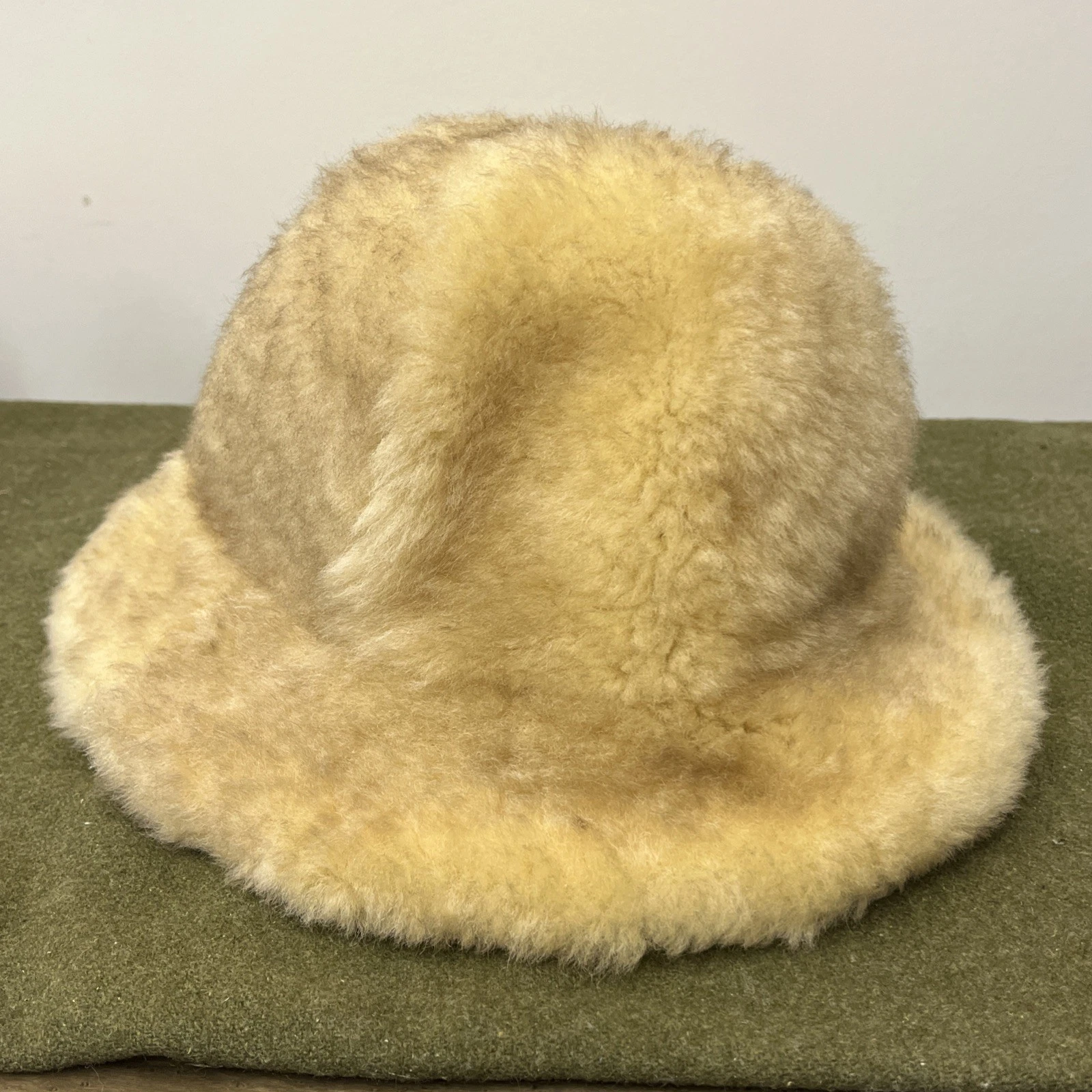 Vintage Bick Shearling Sheepskin Wool Bucket Hat Size Large USA