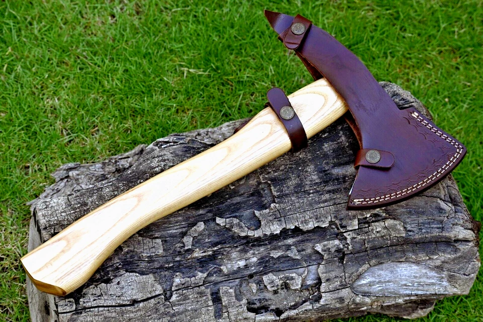 Custom Made Tactical Axe Hatchet Tomahawk - Hand Forged High Carbon Steel 873 - Image 4 of 4