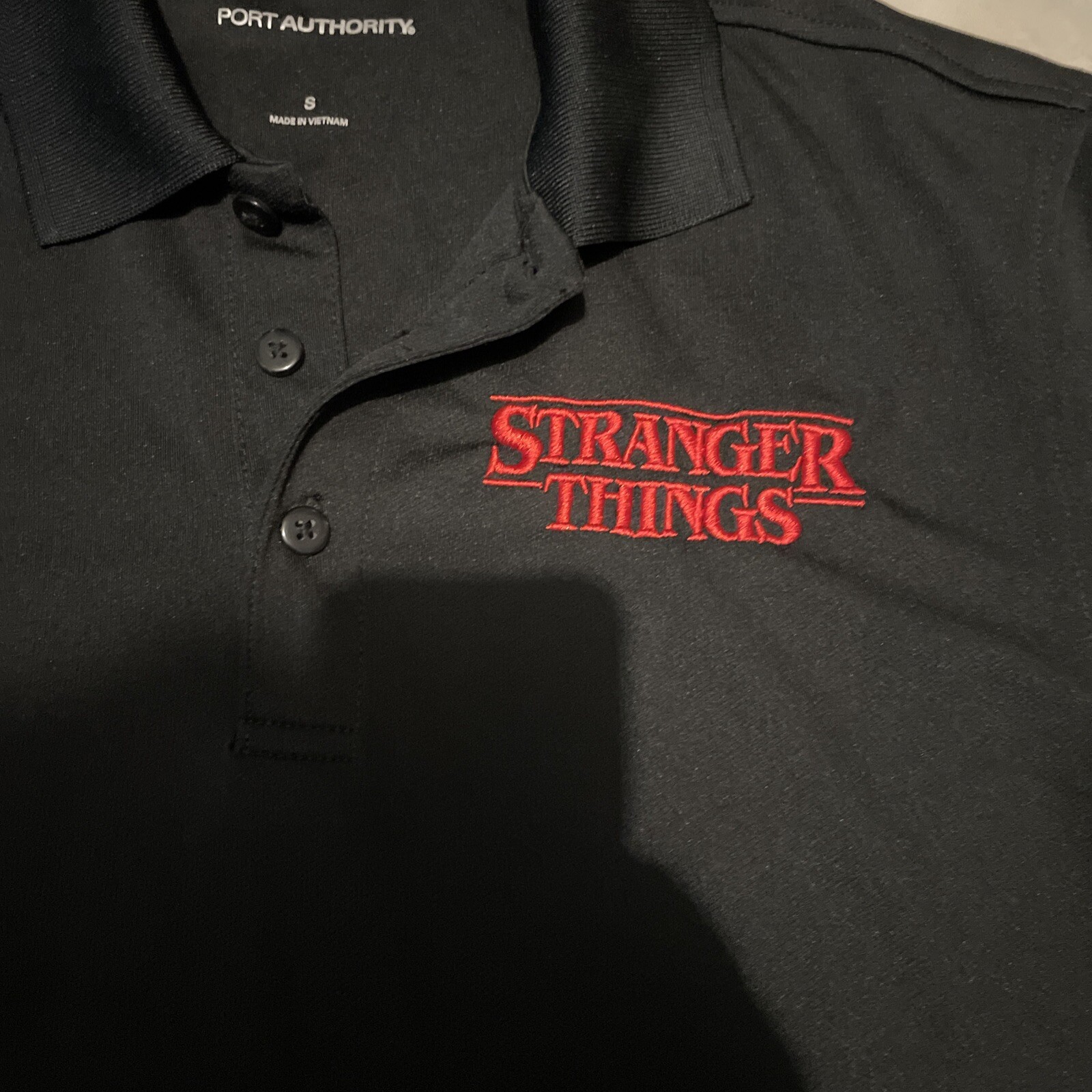 Netflix Stranger Things Cast & Crew Polo RARE Size Small image 2