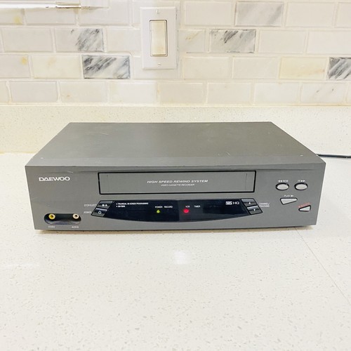 Daewoo DV-T5DN VHS VCR High Speed Rewind Video Cassette Recorder with Remote - Picture 5 of 11