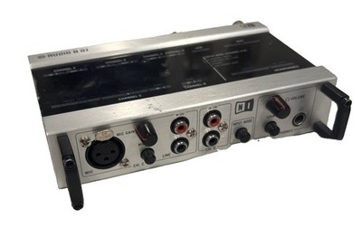 NATIVE Instruments AUDIO 8 DJ Interface Audio Works