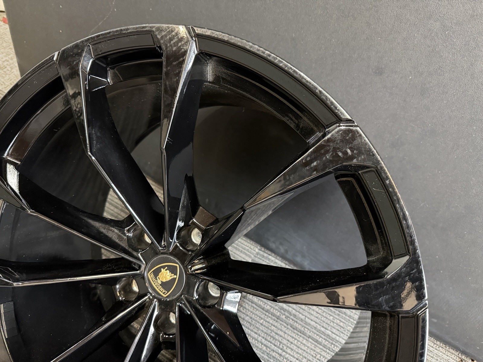 23" Lamborghini Urus 2021 2022 2023 Factory OEM Wheel REAR wheel