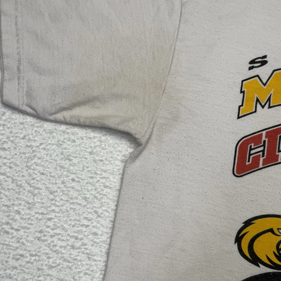 VTG Y2K Cincinnati Bearcats Mississippi Papa Johns Bowl T-Shirt Mens Medium 2007 - Image 4 of 4