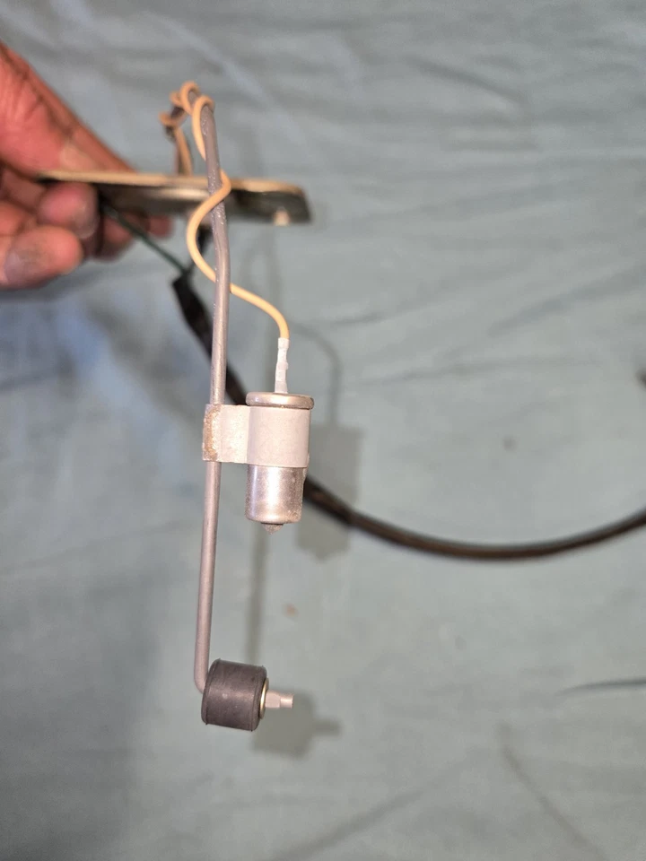 Honda VTX 1800n 2004 sensor de nivel de combustible Foto 2 de 4