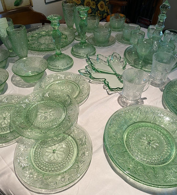 Tiara Chantilly Green Pressed Glass Floral Dinner Set