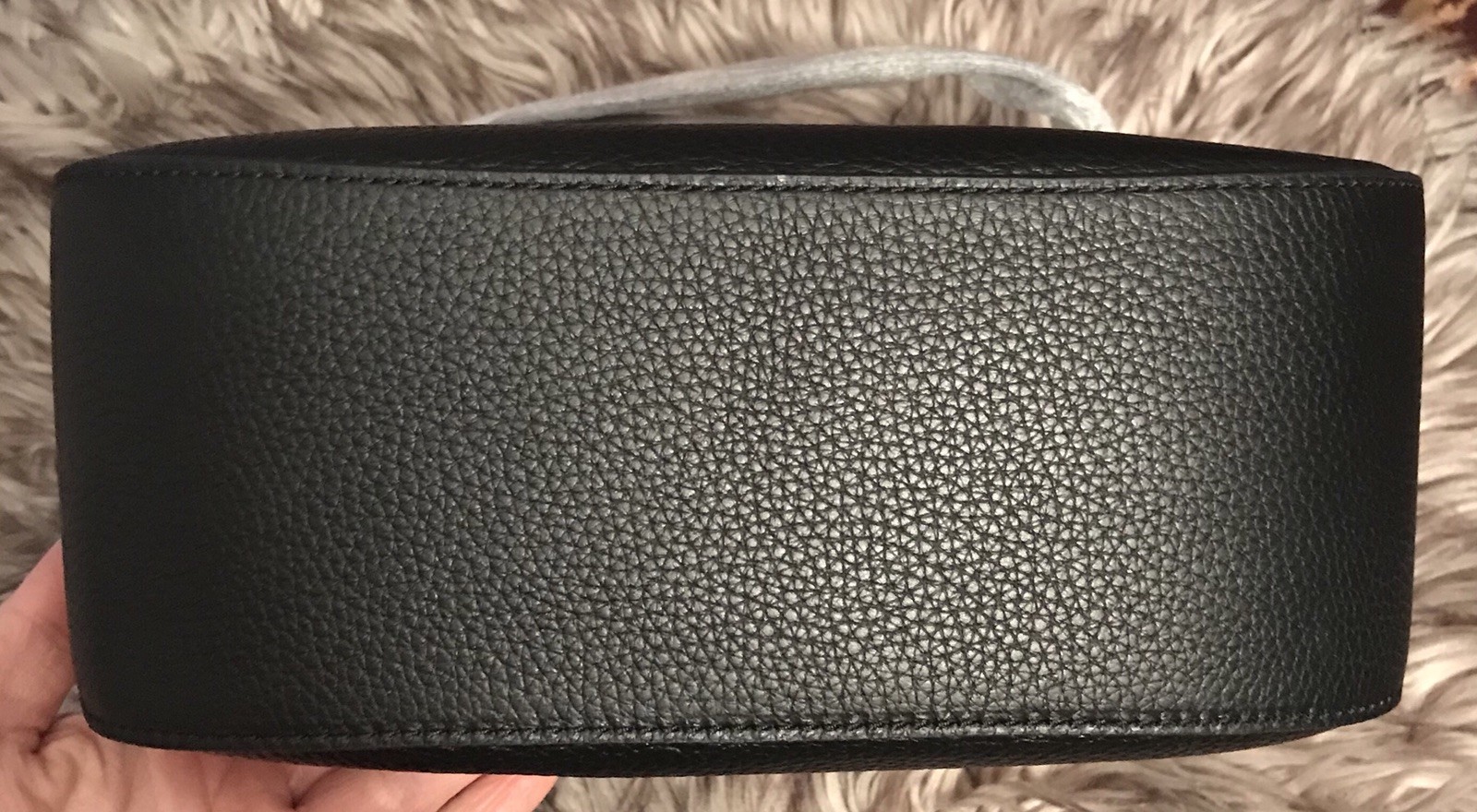 NWT Michael Kors Barlow Black Pebbled Leather Medium Messenger Bag, Gold Tone HW eBay