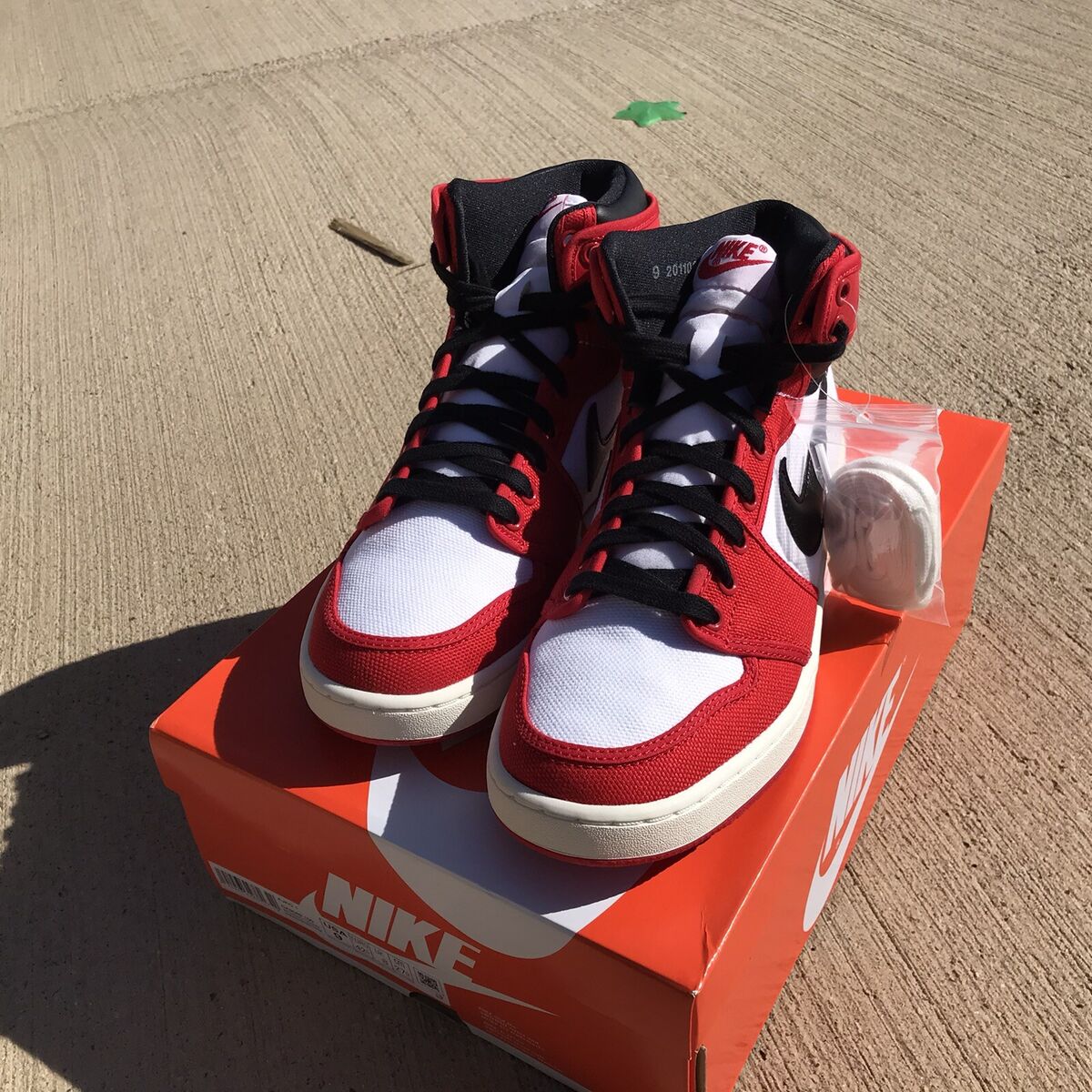 Nike Air Jordan 1 Retro AJKO KO Chicago Size 9 DA9089-100 | eBay Nike Air Jordan 1 Retro AJKO KO Chicago Size 9 DA9089-100 | eBay