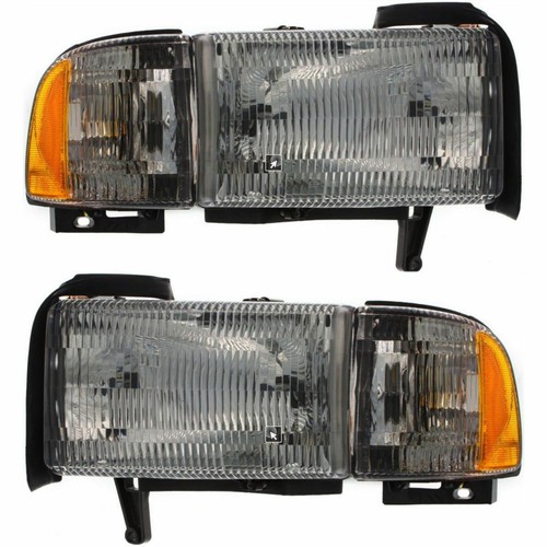 Sell DODGE RAM Right Tail Light 03 04 05 06 OEM (RAM 1500 RAM 2500 RAM 3500) In Laval, Quebec