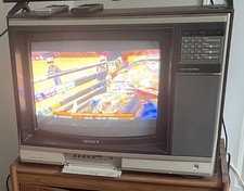 Sony Trinitron 19  KV-1975R CRT Retro Gaming TV . Original Owner-Includes Remote