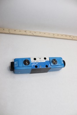4-Way Directional Control Valve 24V DC Coil DG4V-3-6C-M-J-HL7-60