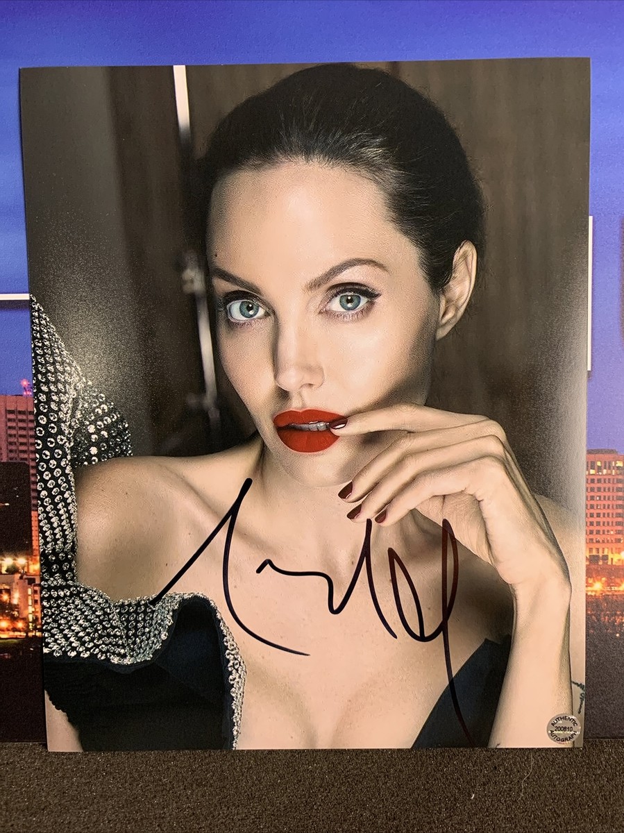 Angelina Jolie (actress) signed Autographed 8x10 glossy photo