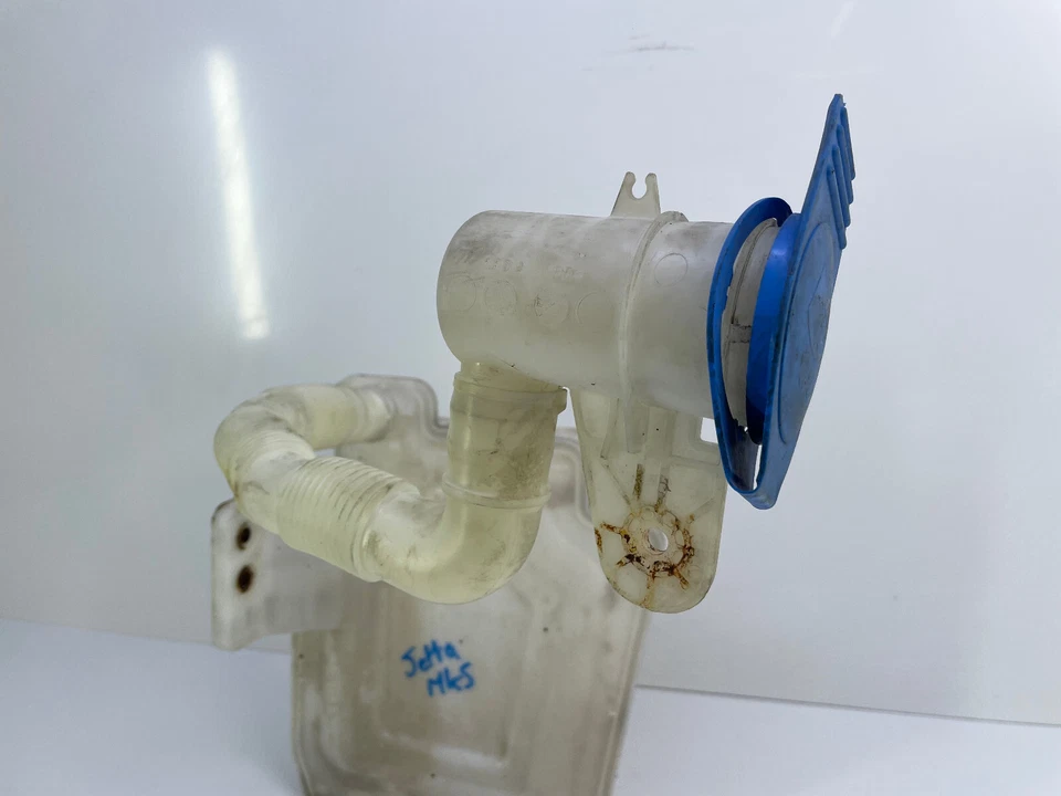 VOLKSWAGEN JETTA MK5 WASHER BOTTLE WASHER JET PUMP 2004-2009🌟 - Image 3 of 4