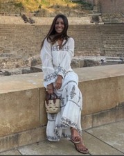 ZARA WOMAN SS23 VOLUMINOUS EMBROIDERED DRESS BLACK / WHITE_7521/058 S