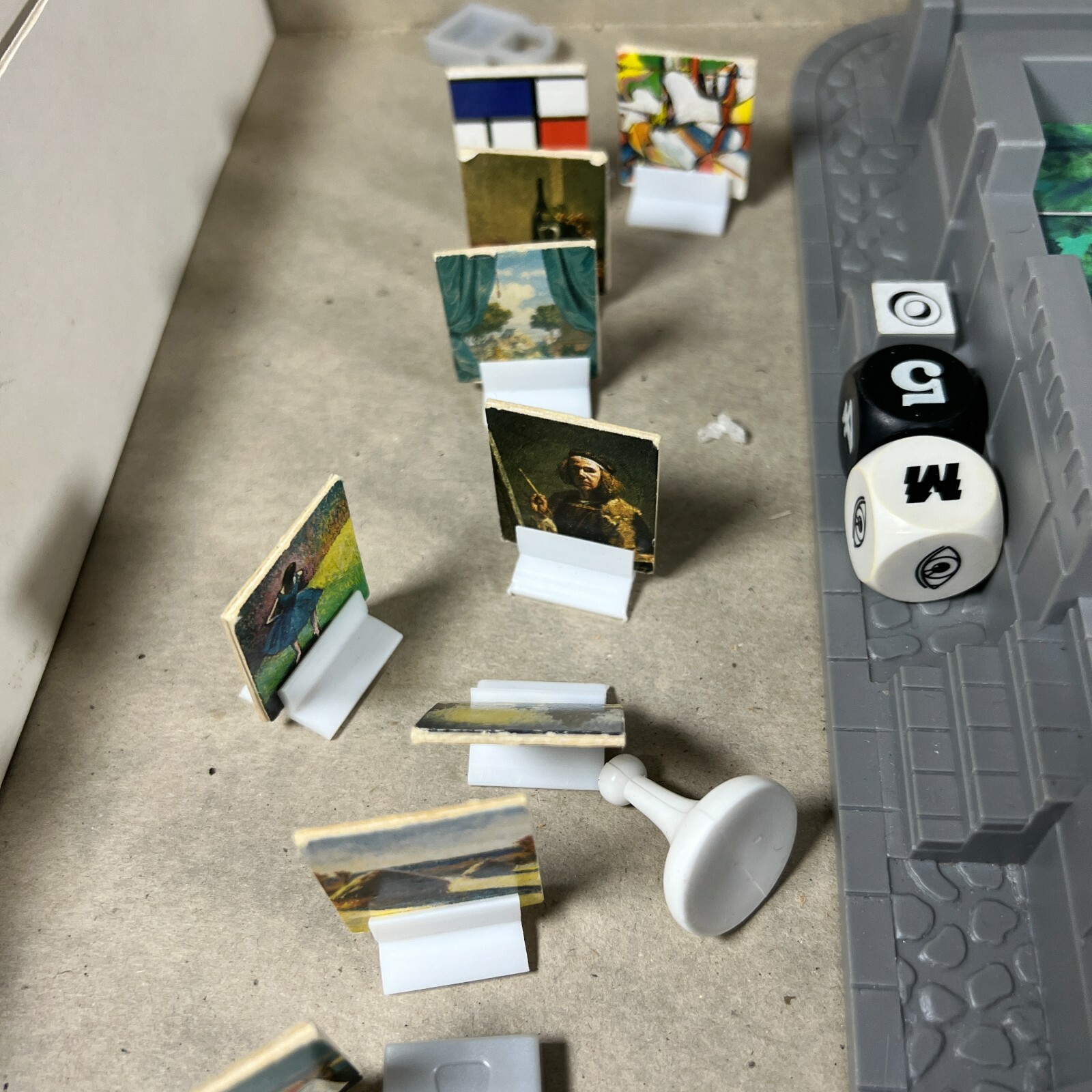 Rare Vintage CLUEDO THE GREAT MUSEUM CAPER Board Game Parker Brothers