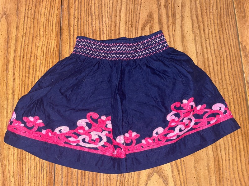 Girls Childrens Place Skirt, size 5