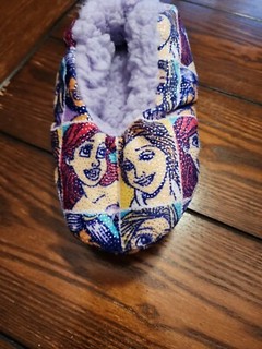 NEW Disney Princess Fuzzy Babba Slipper Socks S/M Shoe Size 8 13 Non slip