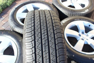 Land Rover Defender Satz Michelin Latitude Tour HP Reifen 255/60 R20 113V OEM