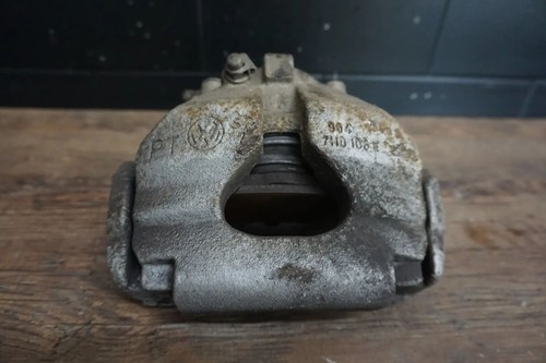Volkswagen VW T5 Bremszange Bremssattel vorne rechts 7H0106B