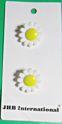 (2) JHB 3/4'' DAISY FLOWER WHITE YELLOW PLASTIC SHANK SNAP-TOGETHER BUTTONS-J7