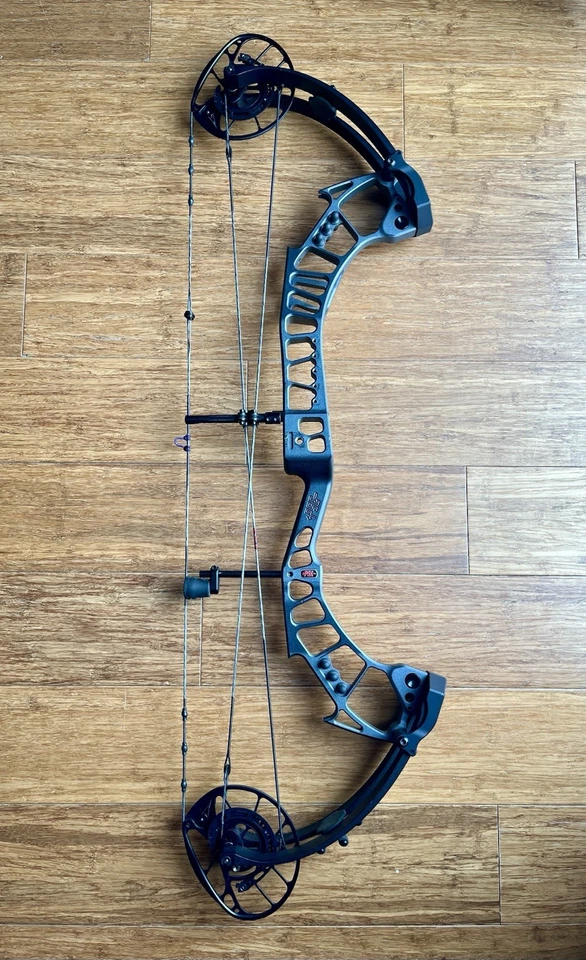 PSE Xpedite 24.5-30” 55-65# RH Dark Gray / Black 360 FPS!! 80-90% Let-off - Image 2 of 4