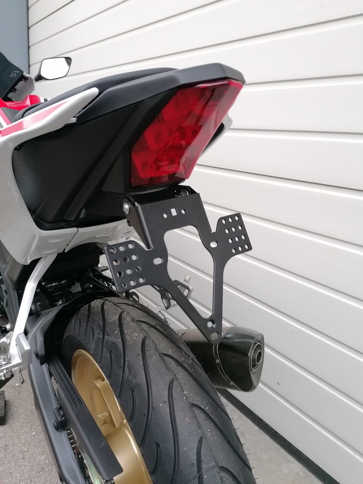 kurzer Kennzeichenhalter Yamaha YZF-R 125 ab2019 GroFaTec EVO Kennzeichenträger 