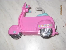 Barbie On the Go Pink Scooter Mattle FHV80