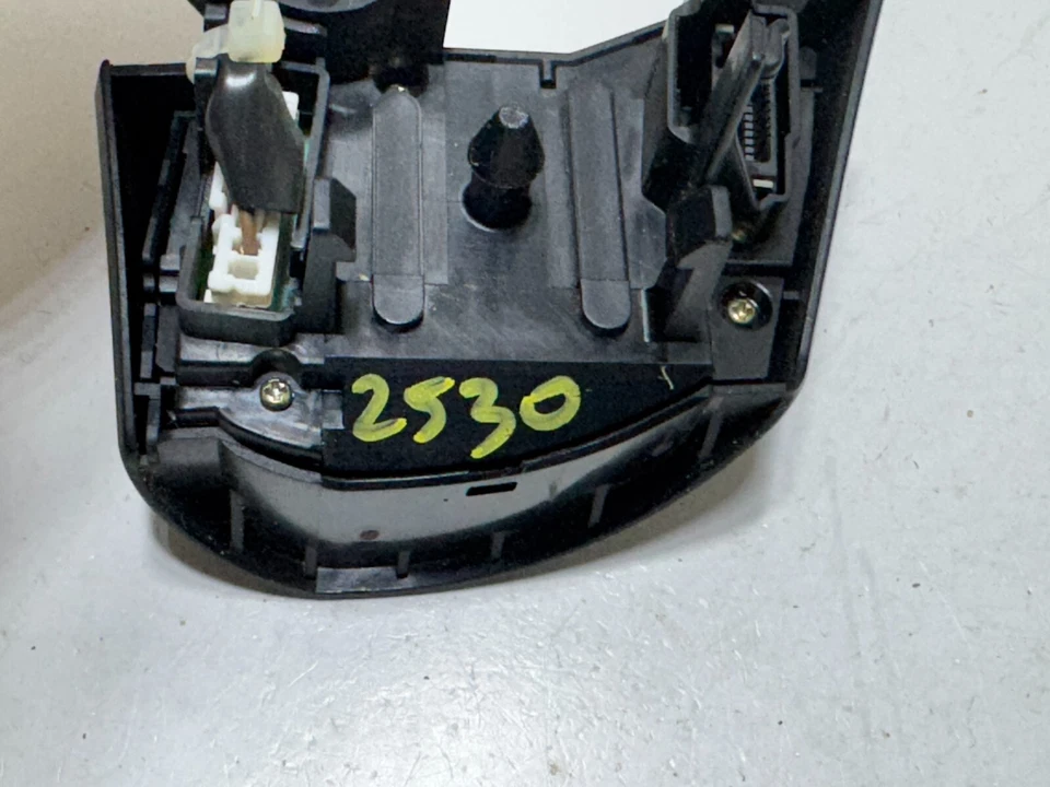 Interruptor de control de audio Toyota RAV4 2001-2005 OEM Foto 3 de 3