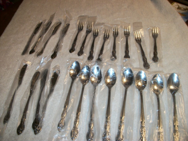 Set of 8 Butter Knifes, Tea Spoons & Relish Forks -Imperial Stainless 18CR   