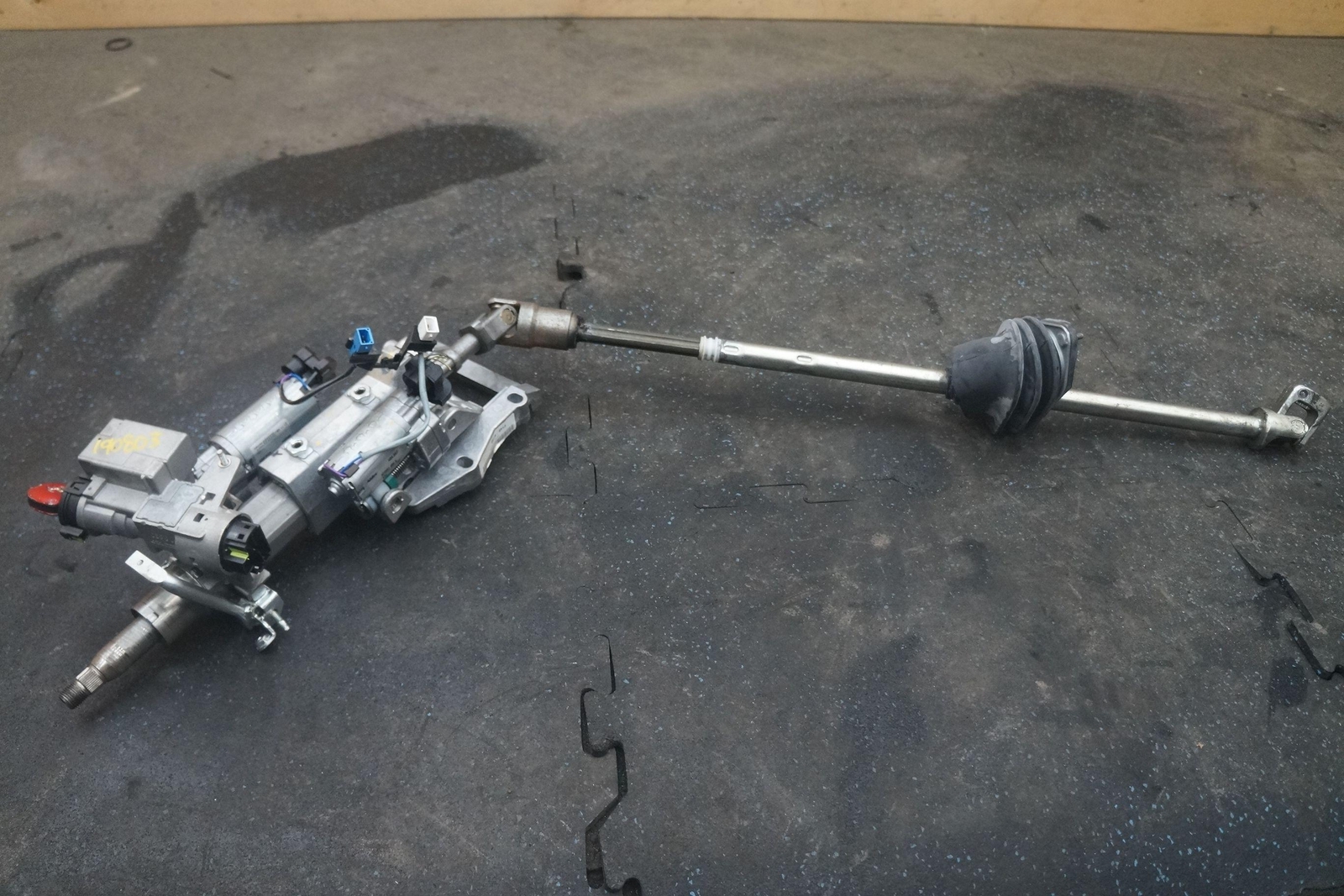 Steering Column Shaft Rod Assembly 229175 OEM Ferrari California 2010