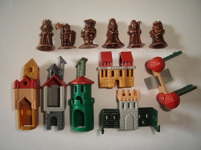 METAL FIGURINES SET CASTLE ROYAL COURT COPPER KINDER