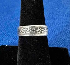 Marked Sterling Silver Floral Decorated Band Ring Sz. 7