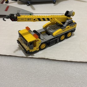 LEGO CITY Lot - Minifigures, Police, Bus, Plane - Pieces From: 60026, 4439, 3182
