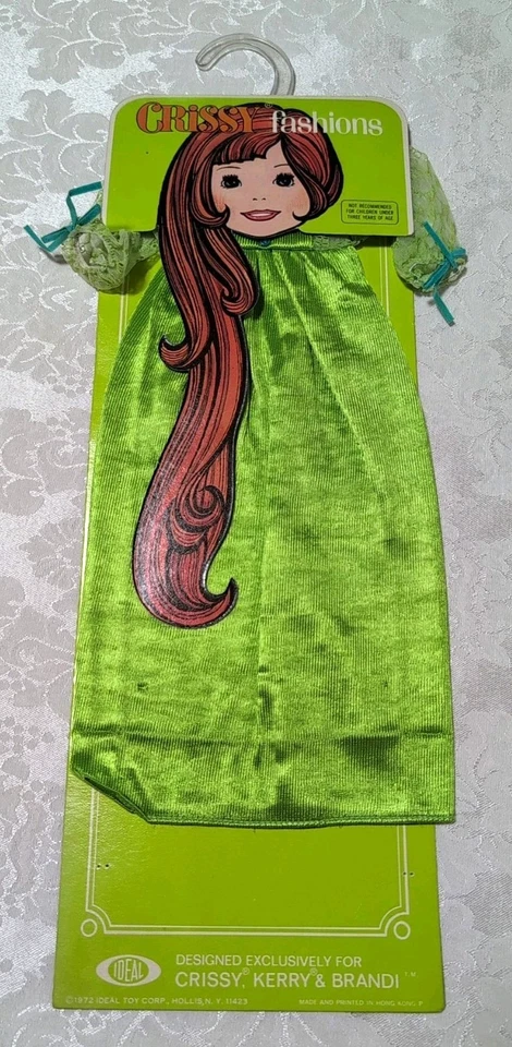 De Colección Crissy Moda Muñeca Conjunto VESTIDO VERDE Ideal Estampado en Hong Kong Foto 4 de 4