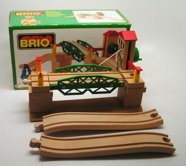 brio drawbridge
