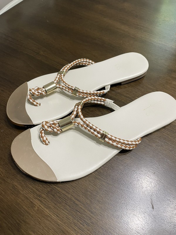 Women’s Sandals Gold Size 7.5