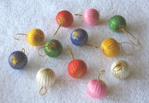 Ornements de Noël couleurs mélangées mousse mini boules non brisées arbre miniature 12 - Photo 1 sur 3