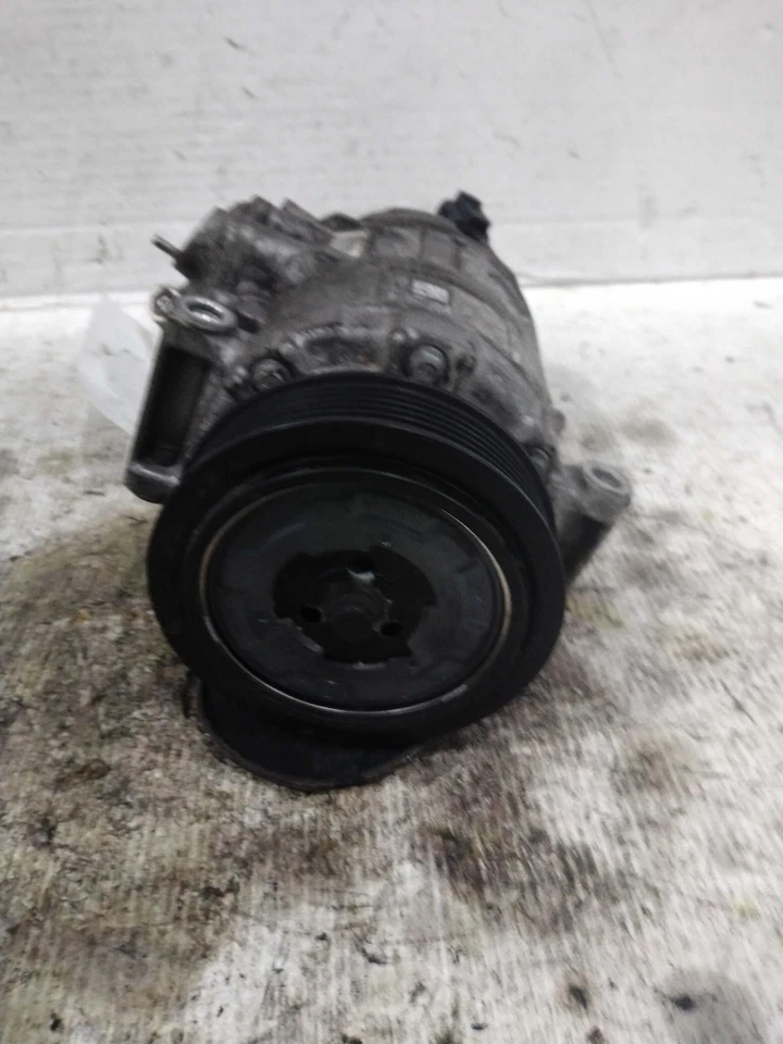 Compresor de aire acondicionado usado para: Volkswagen Tiguan 2018 1,8 grado C Foto 2 de 4