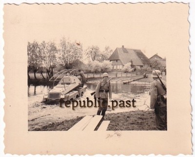 Foto Panzerspähwagen Sd. Kfz 232 im Wasser, Frühjahrsübung 1939 (A)