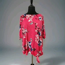 Boutique Emerald Size medium pink Floral Short Sleeve Pullover Top Tie Front