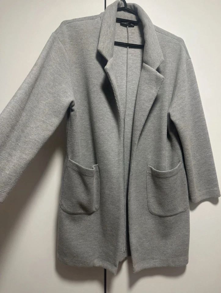 ZARA Damen Jacke grau Gr. M halblang Baumwolle mit Taschen Freizeit - Bild 1 von 3