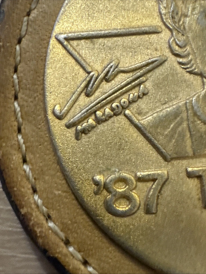 Diago Maradona Sports Stars, Football / Soccer, Keyring, Toyota 87 memrobelia  - Image 2 of 2