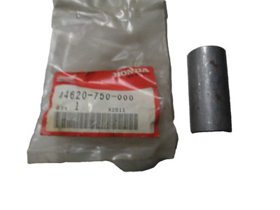NOS Honda Front Axle H4013 H4514 H4518 44620-750-000