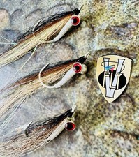 3 V Fly Deep Water Salty Tan & Pearl Clouser Saltwater Flies all Sizes
