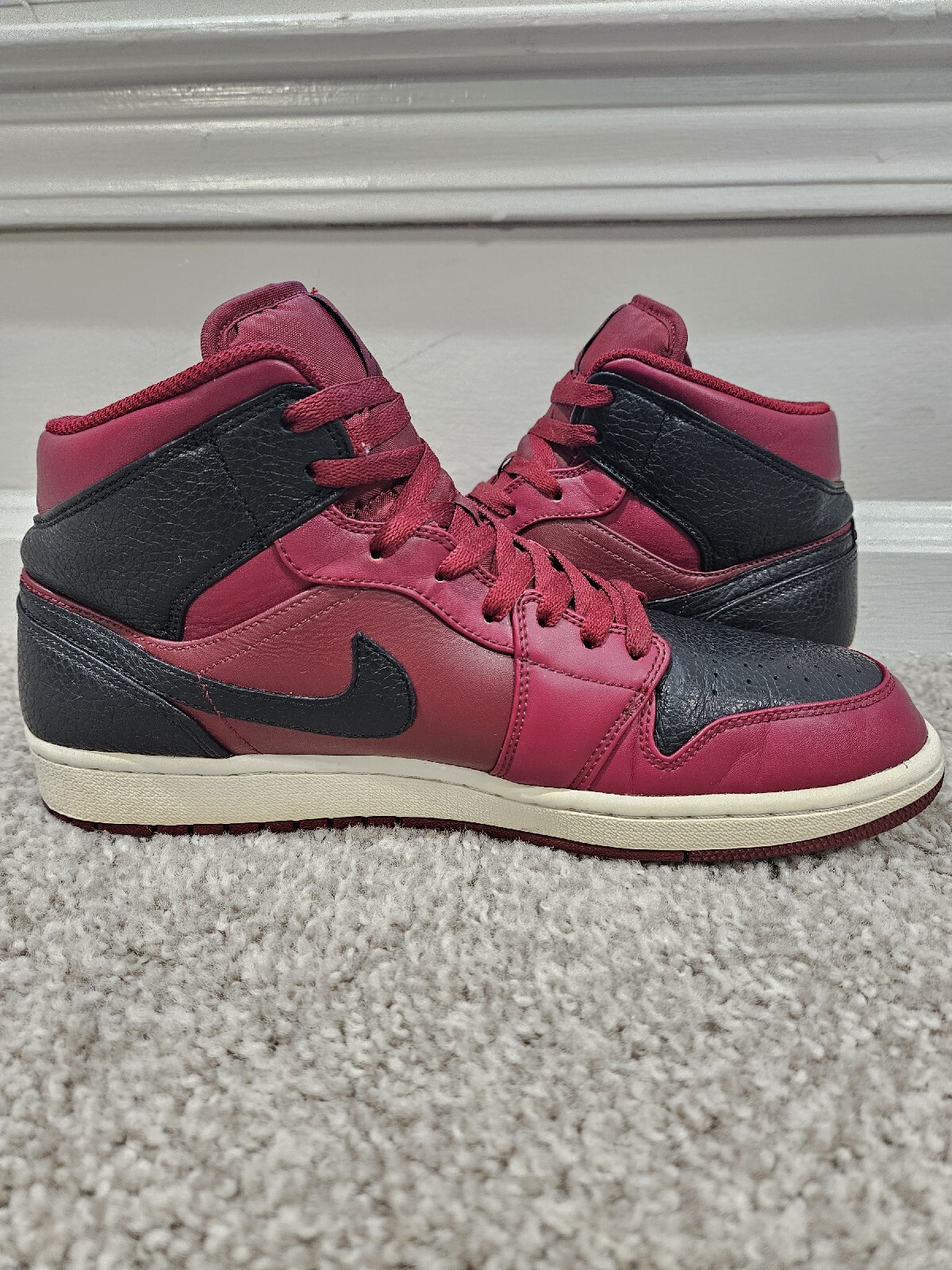 NIKE Air Jordan 1 Retro Mid Reverse Banned Shoes M… Gem