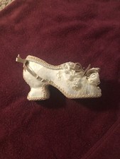 NWOT DAMASK/ BEADED VICTORIAN STYLE DECIRATIVE SHOE