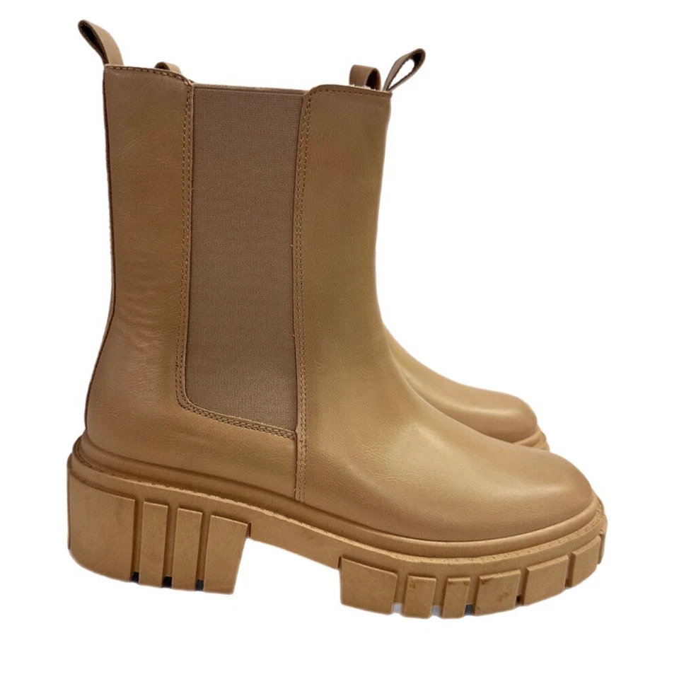 Qupid Puro-10 Chelsea Boots Chunky Heel SIZE 8 NWOT - Image 3 of 4