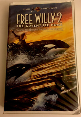 Free Willy 2: The Adventure Home (VHS, 1995, Clam Shell)