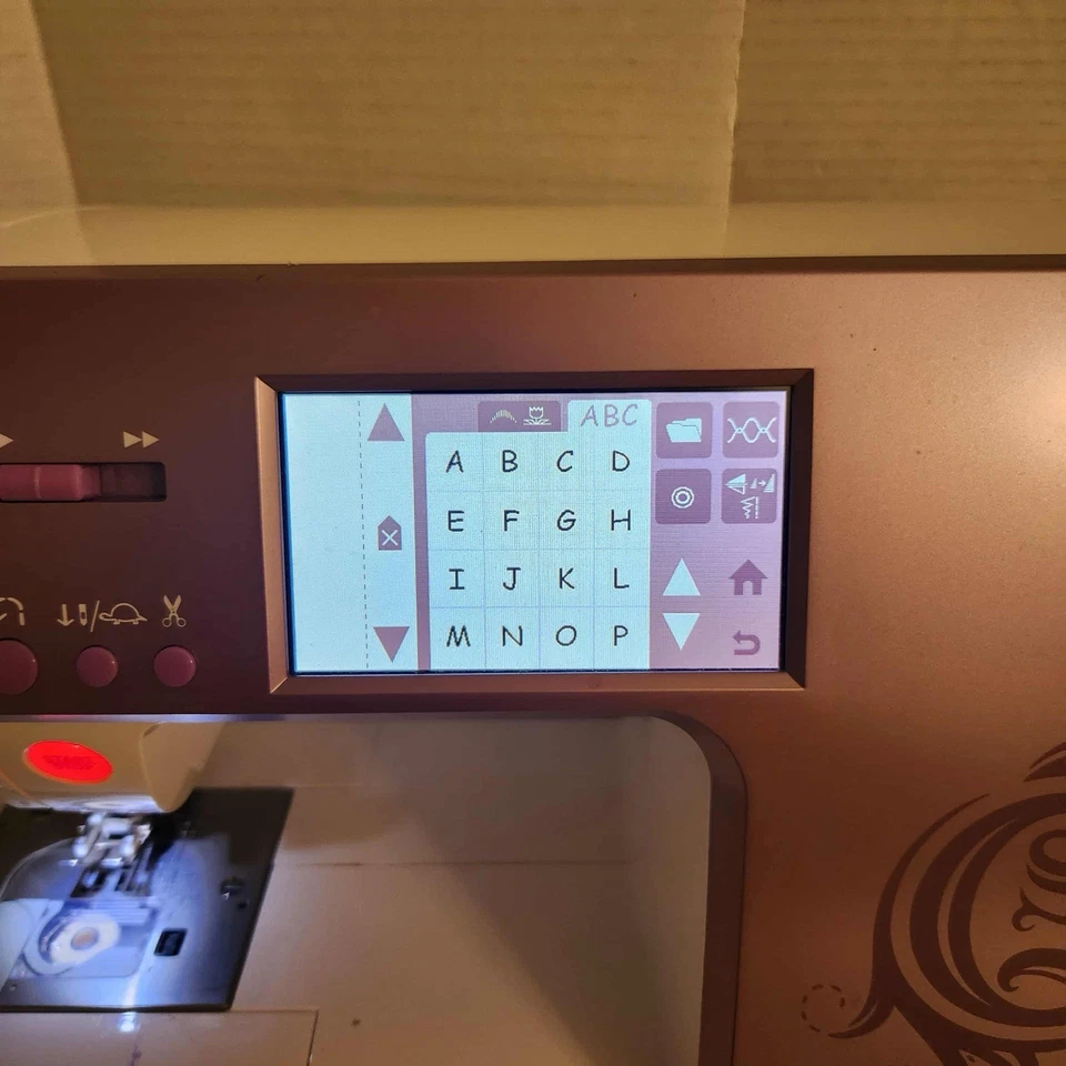 SINGER QUANTUM STYLIST TOUCH 9985 W/Power Cord & Foot Pedal - Image 3 of 4