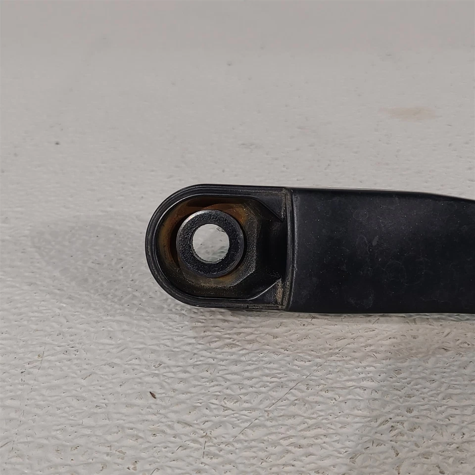 Пара рычагов стеклоочистителя ветрового стекла Camaro SS 10-15 AA7390 - Изображение 3 из 4