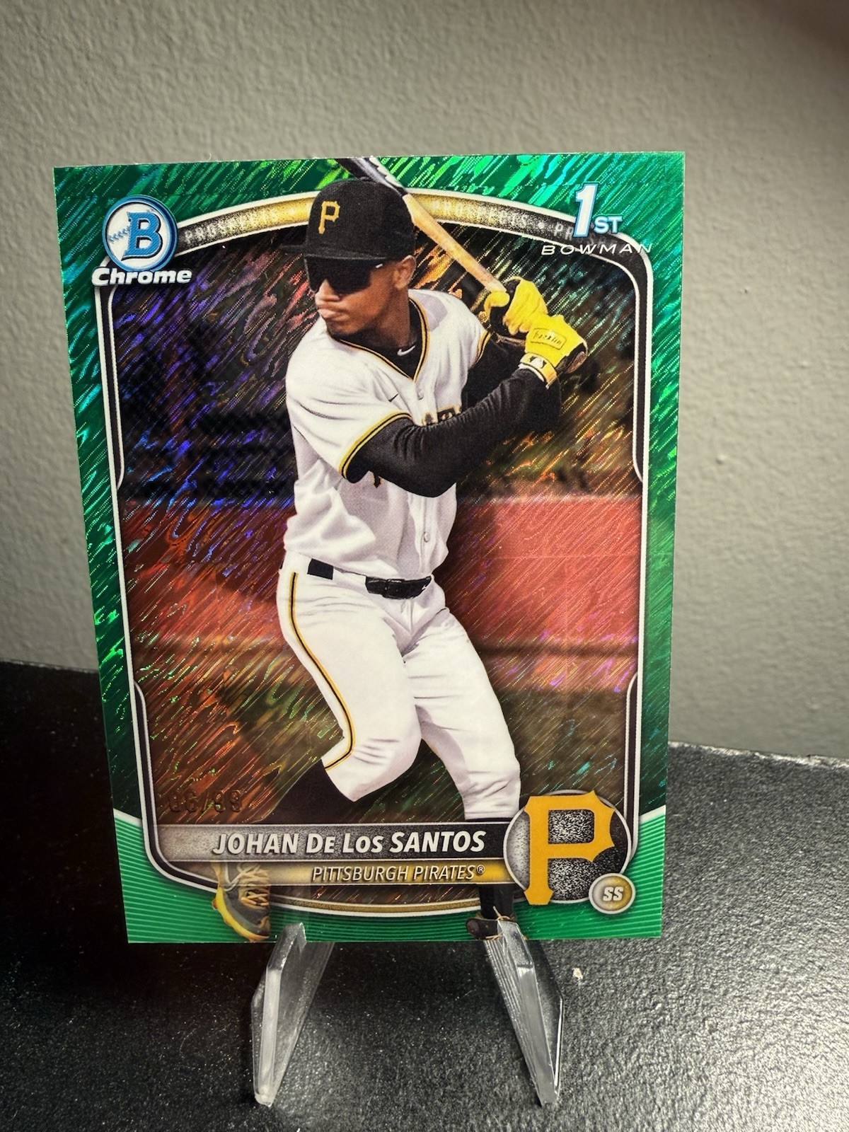 Johan De Los Santos Green Shimmer #06/99 2025 Bowman Chrome Pirates 1st